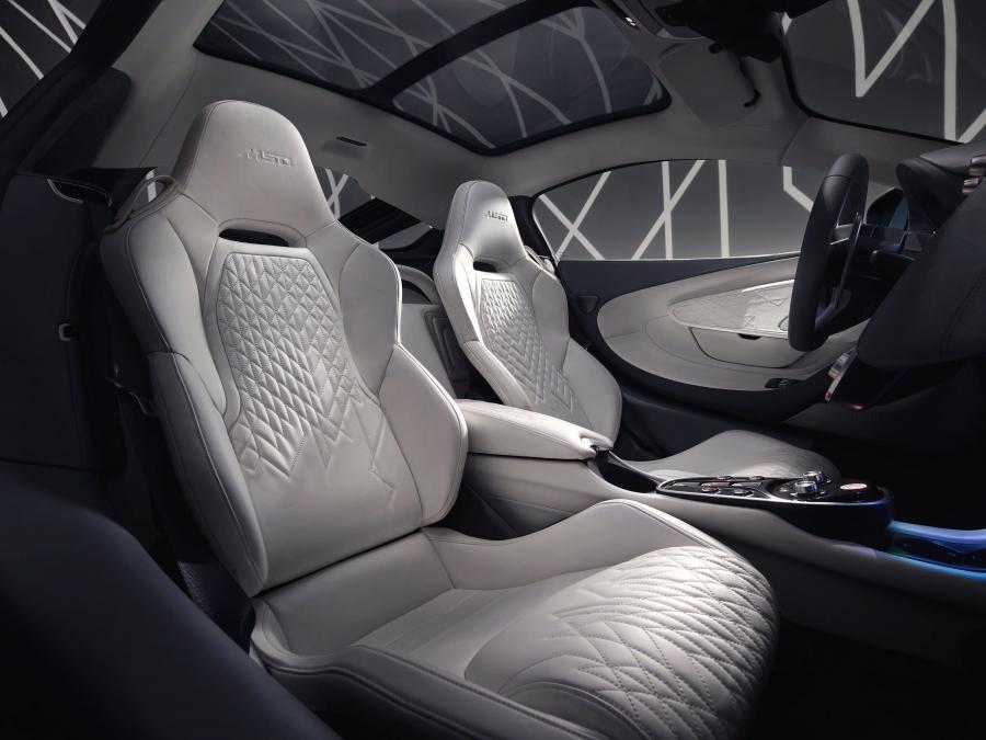 Интерьер McLaren GT by MSO 2019 года  (NA) (фото 8 из 18)